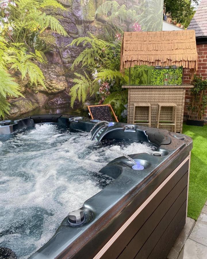 Dawns House Cromford, Peak District, Hot Tub, For 6 - Stunning Views Apartment Exterior photo